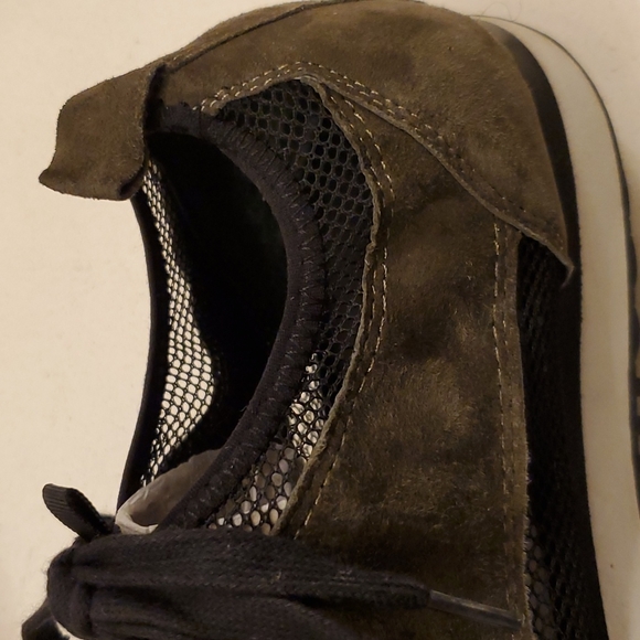 Steve Madden Altitude Olive Green Suede Mesh Sneaker sz 9.5M - Picture 4 of 10